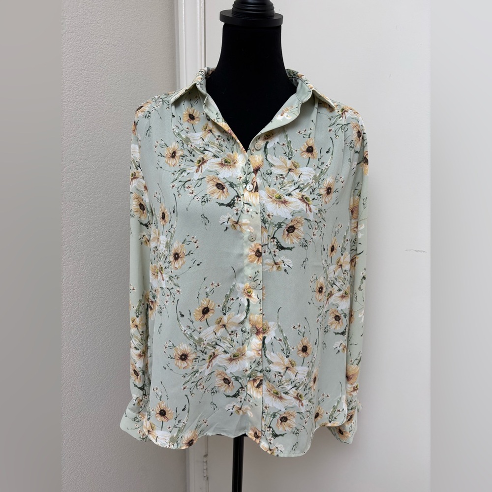 H&M floral button up spring floral pastel shirt long sleeve blouse size 4